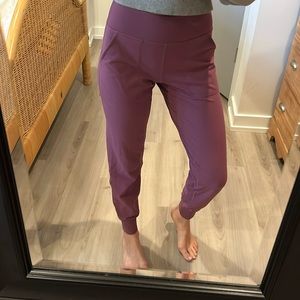Lululemon Align Joggers *Like New*!